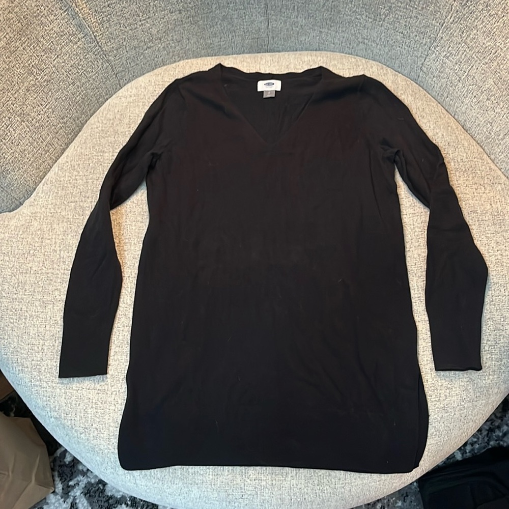 Old Navy Black V-neck Sweater